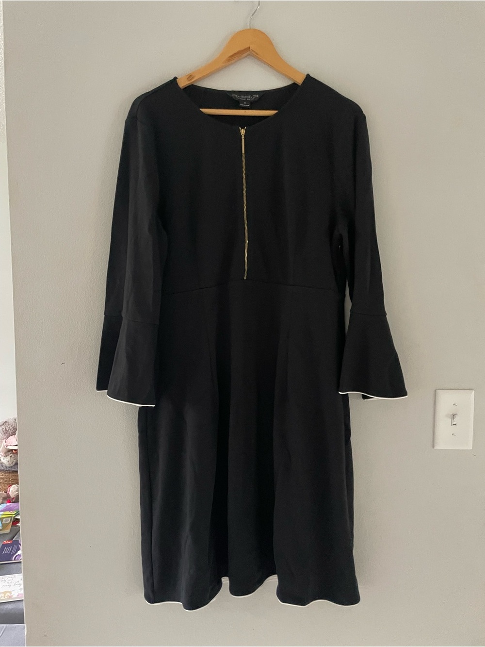 Zoe by Rachel Zoe Black Bell-Sleeve Midi Dress